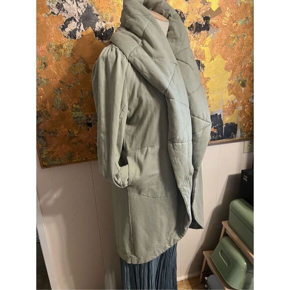 Young, Fabulous & Broke Sandrine Coat in Green, Soft and Comfy Cocoon Coat W/Puf - Picture 6 of 15